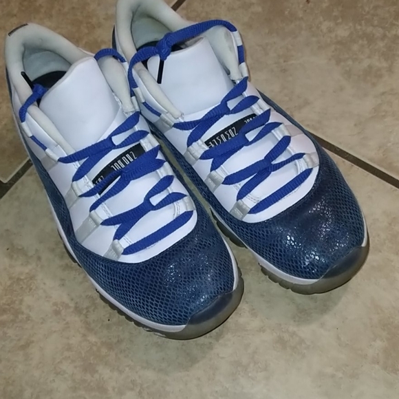 jordan 11 retro low le snakeskin